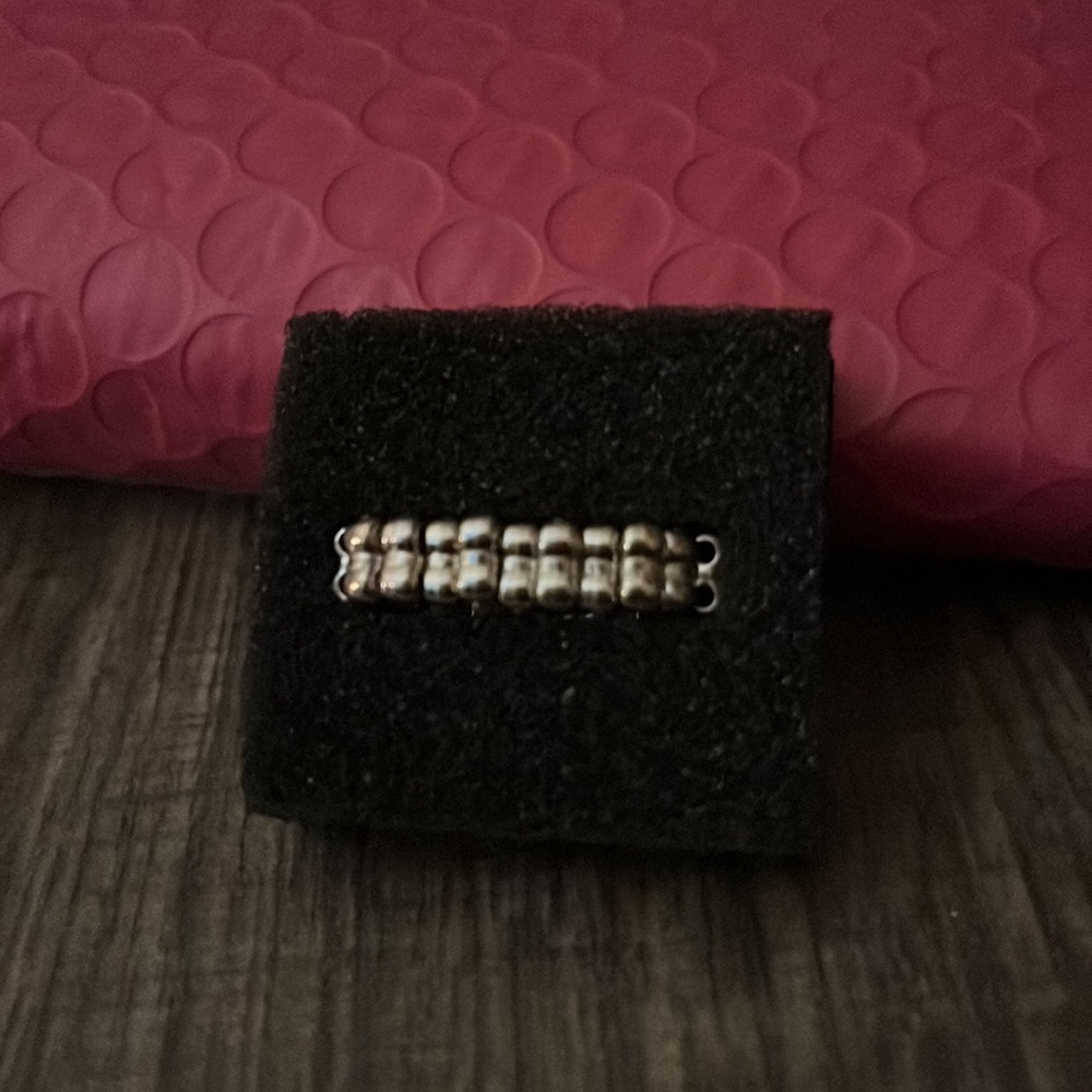 Ring - Picture 2 of 2